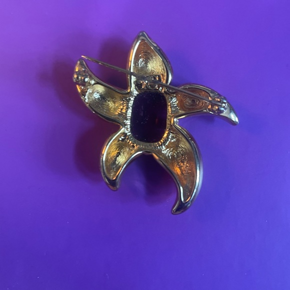 Avon Presidents Club (PC) Starfish Amethyst Jelly Belly Gold tone pin/brooch - Picture 3 of 4